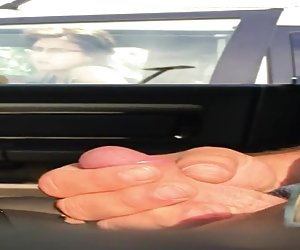Flash - auto on hea vaadata hun