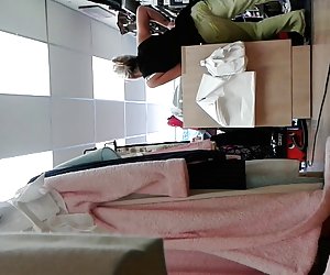 Fitting room flash - cleaner nägi mind