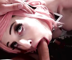 Cosplay bondage roosa juuksed neiu