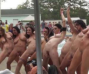 Nudes-a-Poppin ' 2012-003