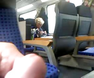 Rongi- ja bussijaamast masturbation 1