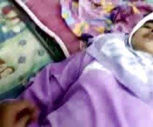 Horny malaisia hijab tüdruk