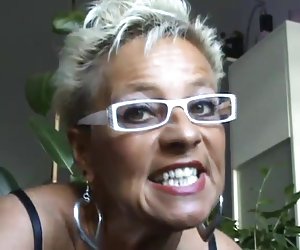 Saksa küps milf imeda munn kuum nähtaval