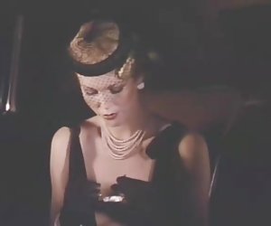 Väikelinna tüdrukute (1979)