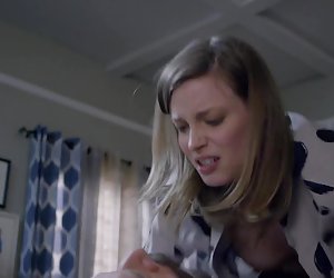Gillian jacobs - armastus s01e03