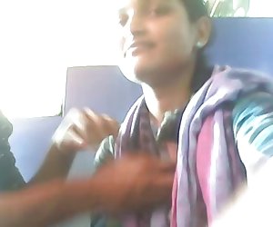 Mallu paarid kohvikus