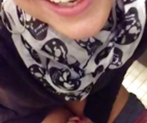 Naughty milf tööl 2