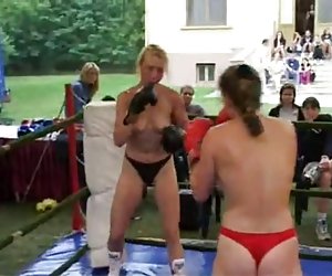 Tõeline topless poks